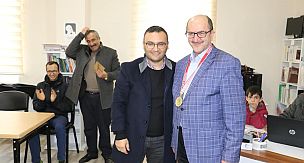Hınıs Belediyesi Satranç Turnuvası Düzenledi