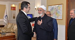 HINIS'IN KANAAT ÖNDERLERİNDEN VALİ MEMİŞ'E ZİYARET