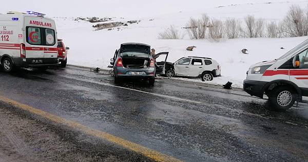 Hınıs Karayazı Yolunda Trafik Kazası