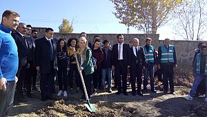 Hınıs KYK Öğrencileri 