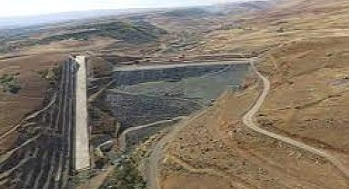 Hınıs'ta Başköy Grup Yolu Bir Türlü Bitirilmedi